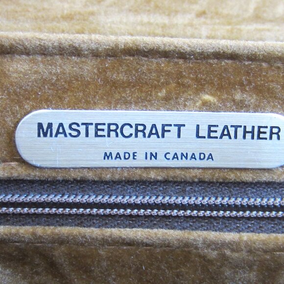 Snakeskin Bag Mastercraft Leather Made in Canada - Picture 11 of 13